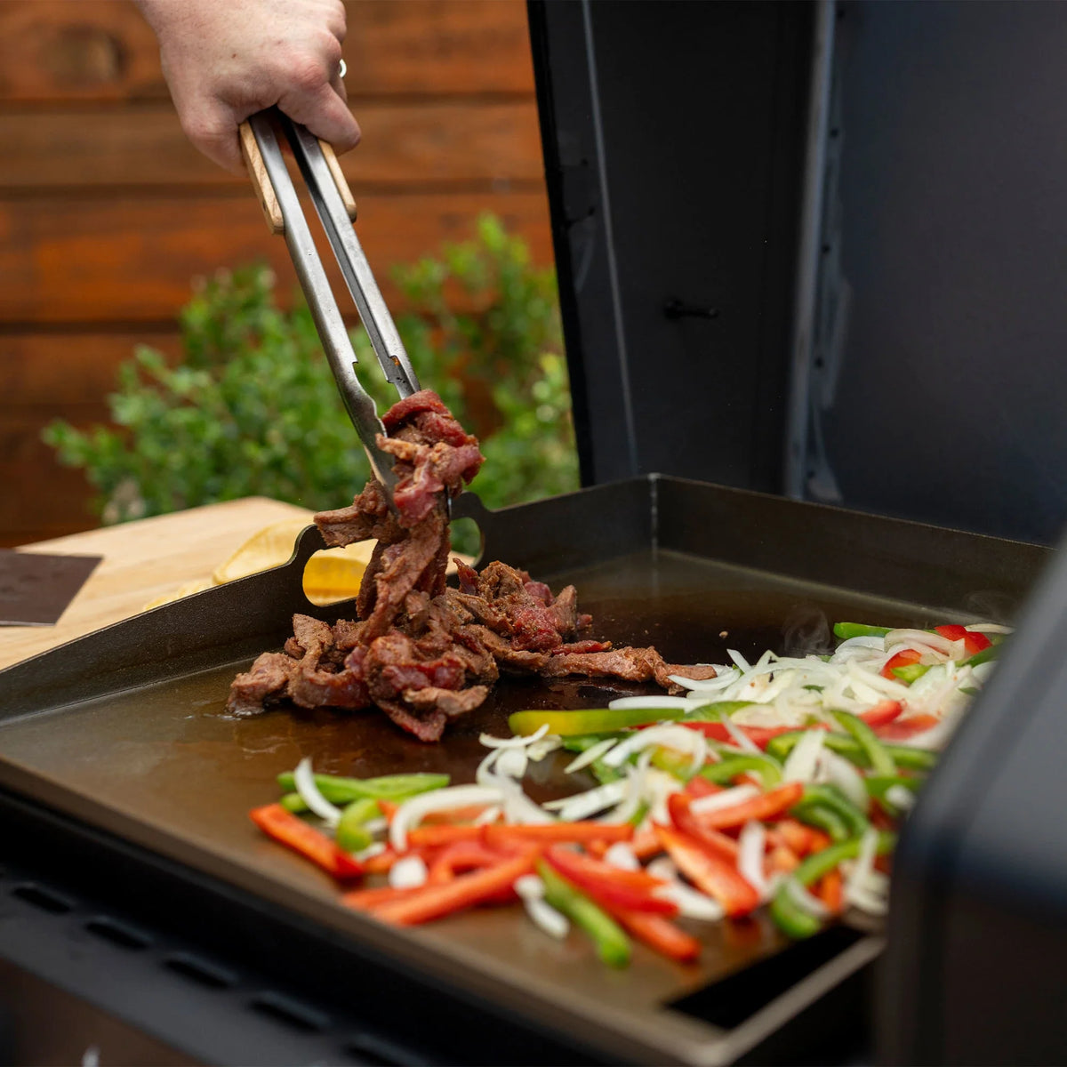 FlexFuel™ Plus Grill, Griddle and Smoker