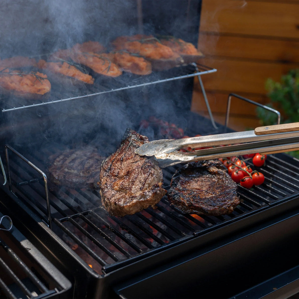 FlexFuel™ Gas and Charcoal Grill and Smoker