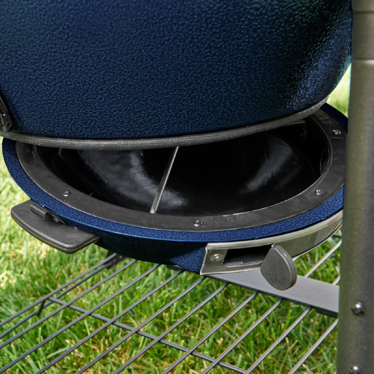 AKORN® Kamado Grill with Cart, Sapphire
