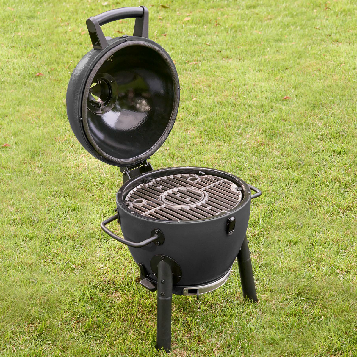 AKORN® Jr. Kamado Grill, Smokin' Stone, Cover, Chimney Bundle