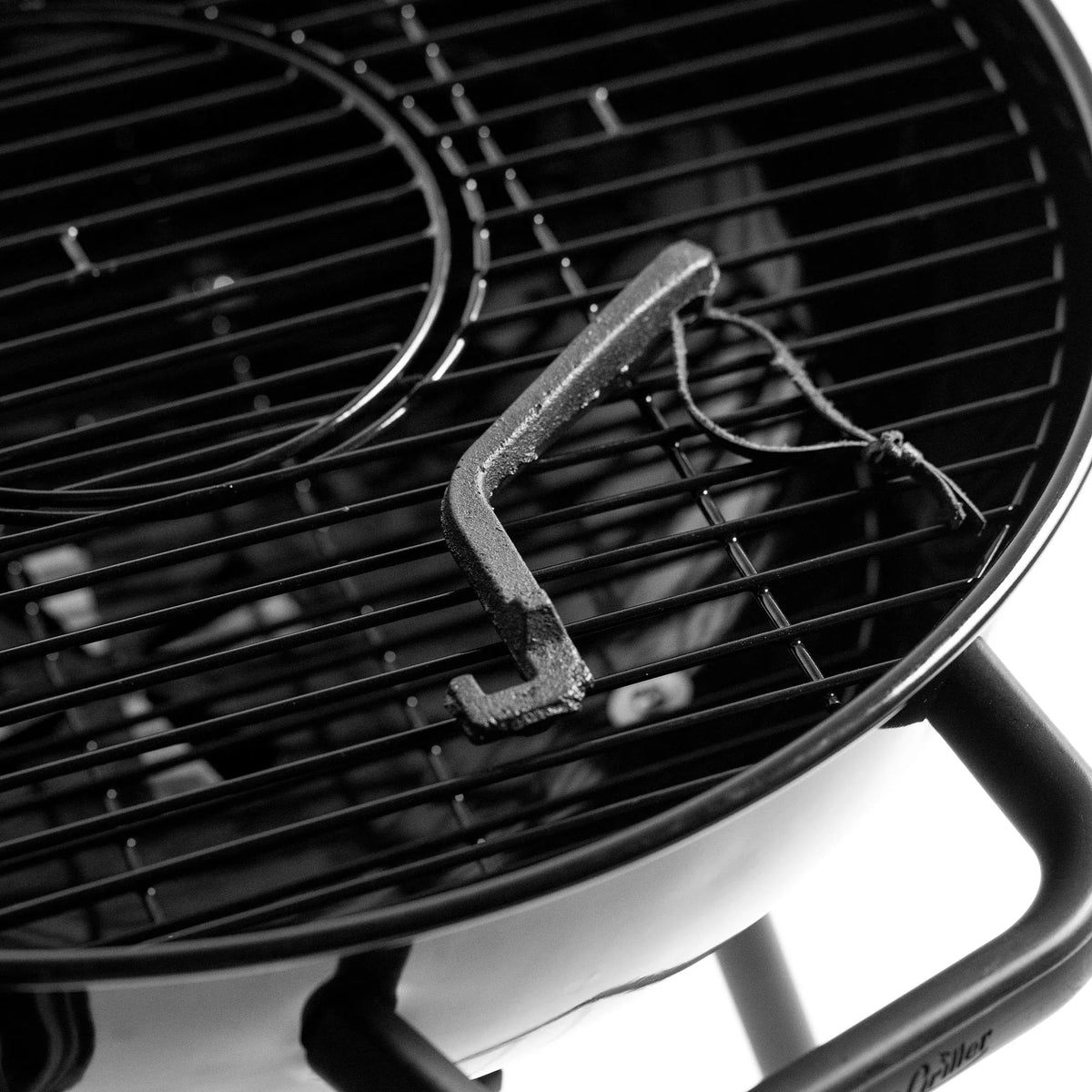 Cast Iron Cooking Grill Grate Lifter