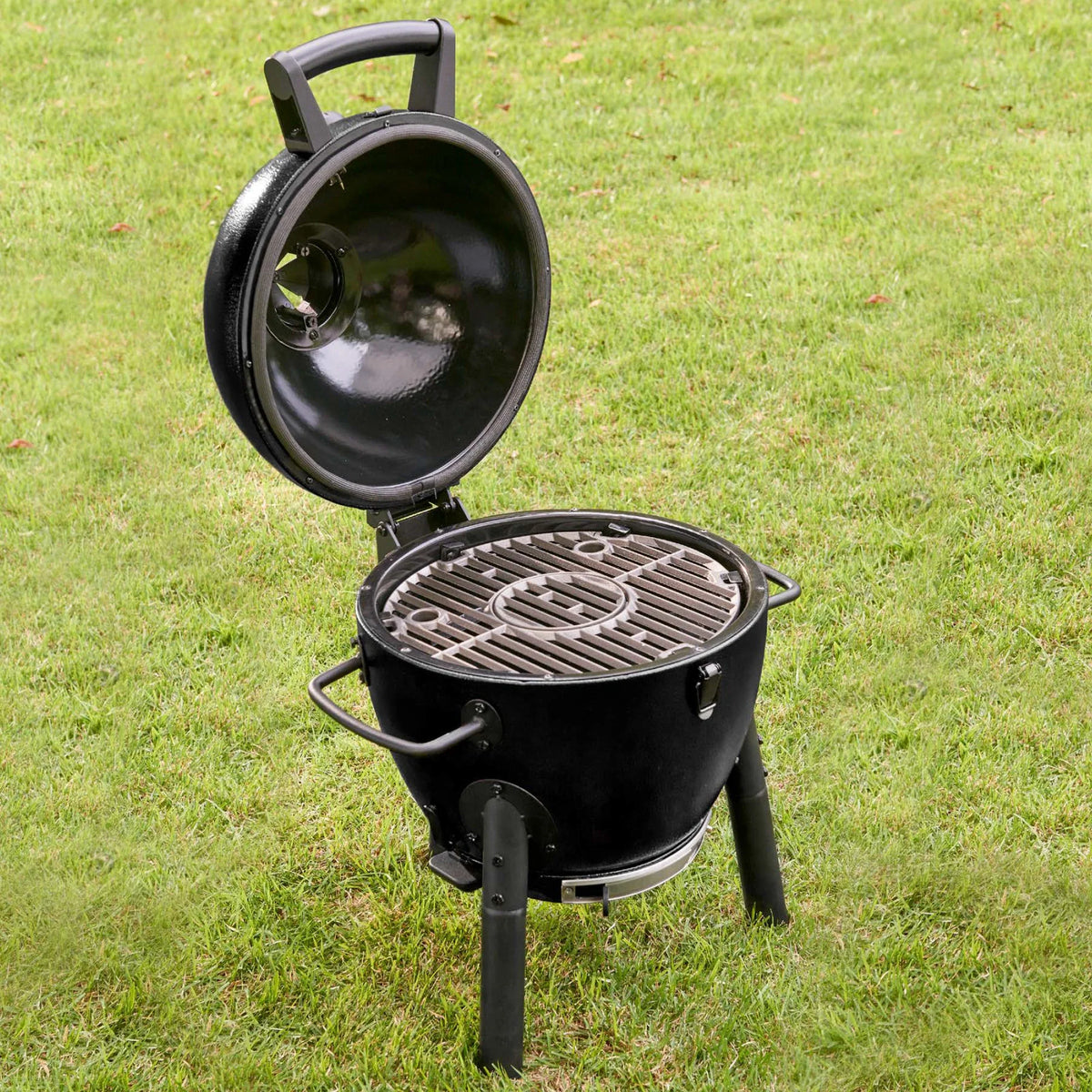 AKORN® Jr. Kamado Charcoal, Black