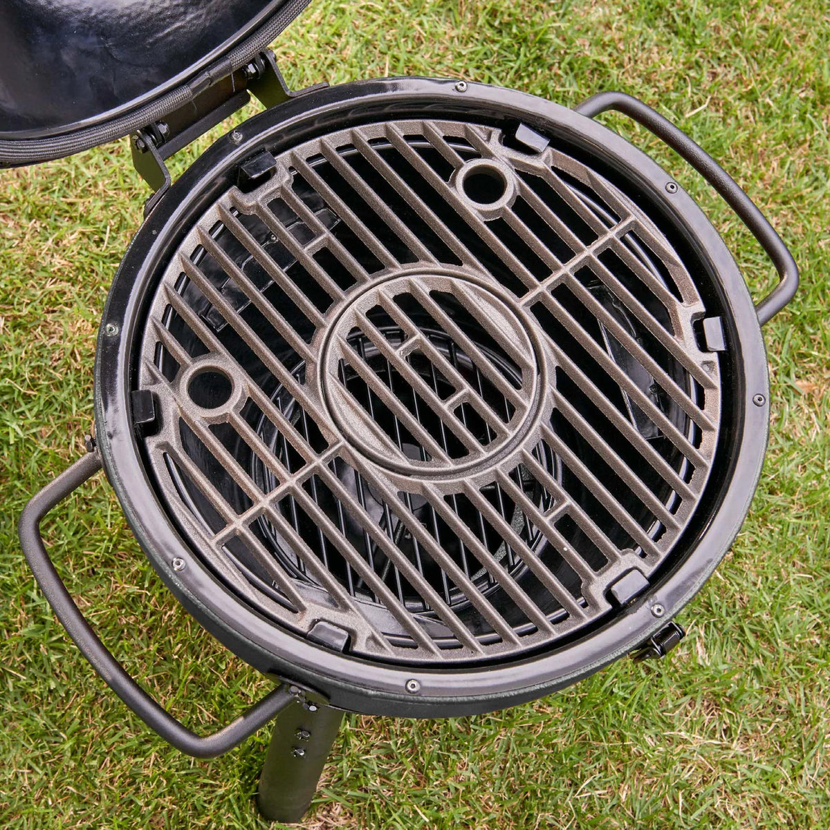AKORN® Jr. Kamado Charcoal, Black