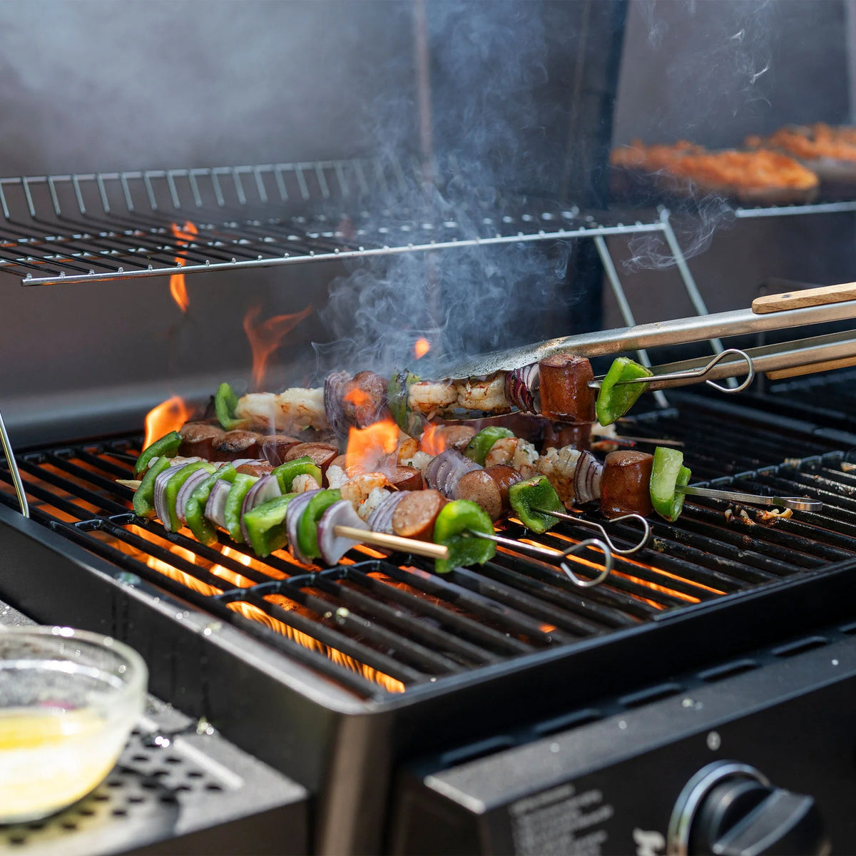 FlexFuel™ Plus Grill, Griddle and Smoker