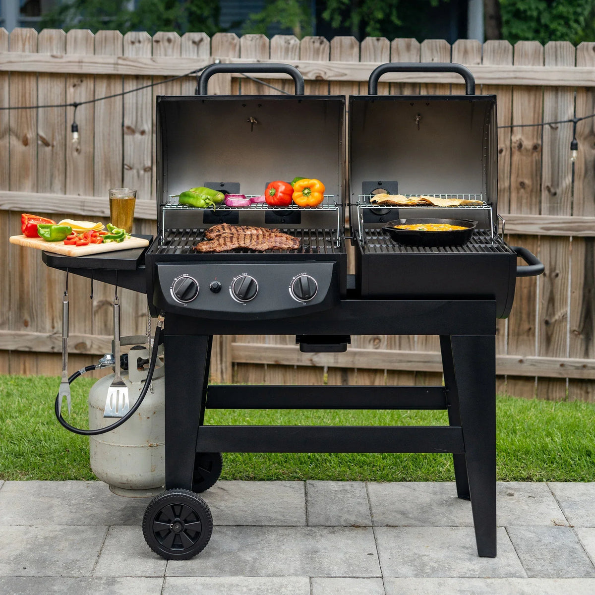 Dual-Fuel Pro™ 3-Burner Gas and Charcoal Grill and Smoker